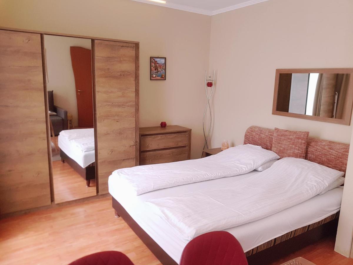 Lola Studio Apartman Hajdúszoboszló 外观 照片